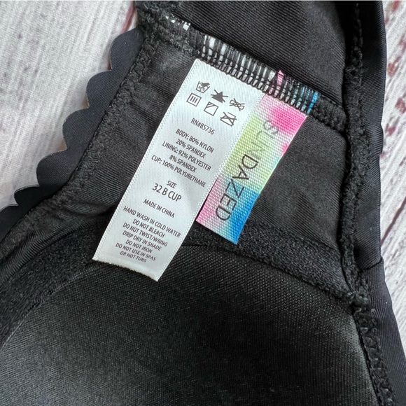 NWOT Black Scalloped Bikini Swim Top 32B - Picture 4 of 5